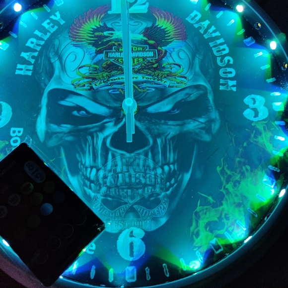Harley Davidson skull 12" led clock - Picture 5 of 8